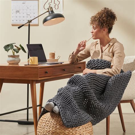 how to not fall asleep in class