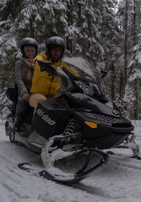 Подарочный сертификат на катание на снегоходе — Забронировать