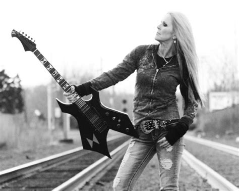 Lita Ford Heavy Metal Hard Rock Babe Guitar Wallpapers Hd Desktop And Mobile Backgrounds