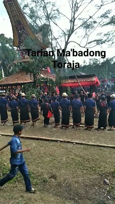 Tarian Ma Badong Ritual Adat Juga Bagian Dari Upacara Rambu Solo Di