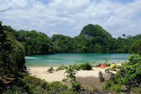 Pulau Sempu Keindahan Alam Yang Dihiasi Misteri Dan Kelestarian Alam