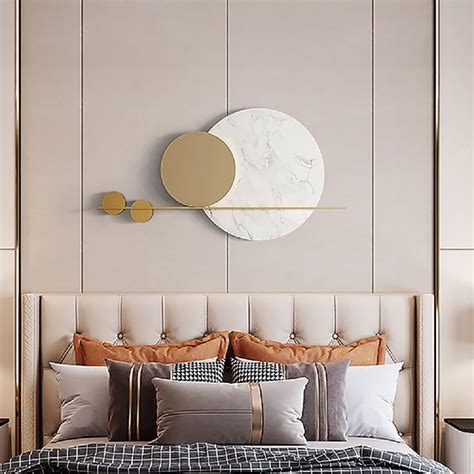 Modern Geometric Wall Decor Round Metal Wall Art in Gold & White