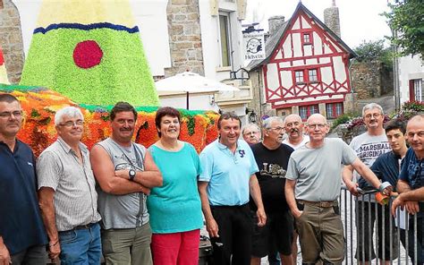 Carnaval Les chars fleuris ont quitté la cité Le Télégramme