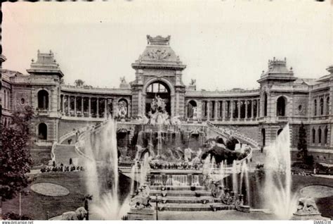 Monuments Marseille Bouches Du Rhone Le Palais Longchamp