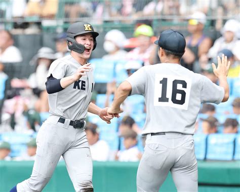 【甲子園】慶応ボーイズ旋風止まらない「ゴーグル」延末藍太が10回に2点打「気持ち良かった」 高校野球夏の甲子園写真ニュース 日刊スポーツ