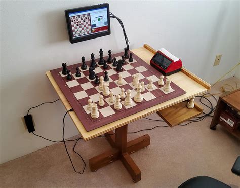 DGT Smart Board - Electronic Interface Chess Set