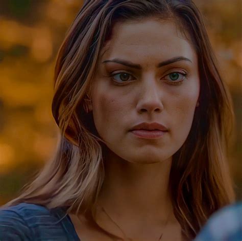 Phoebe Tonkin Hailey Marshall Se Lever Pheobe Pangea Heroes Of