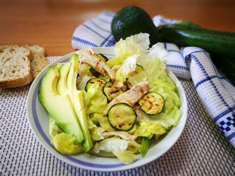 Insalata Di Pollo Zucchine E Avocado Cuciniamo Senza Glutine