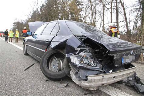 Reifen Geplatzt Bilder Vom Unfall Auf Der A