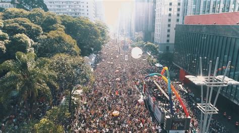 Parada LGBT de São Paulo volta às ruas neste domingo