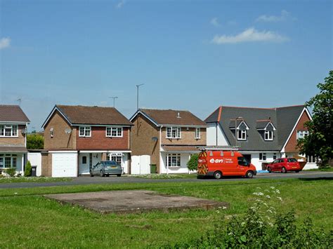 Housing By Waterside Way In Pendeford © Roger Kidd Geograph