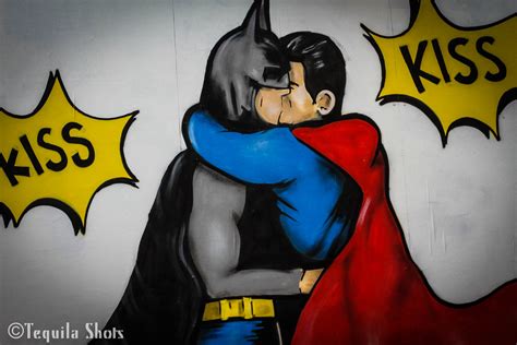 Arriba Imagen Batman And Superman Kissing Abzlocal Mx