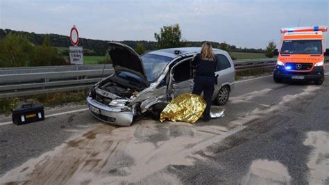 Falschfahrer Verursacht Unfall Auf B25 Bei Binsberg