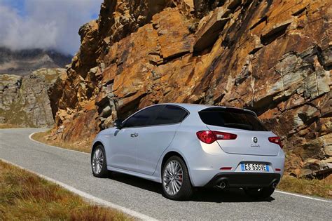 Fiche Technique Alfa Romeo Giulietta T Jet S S