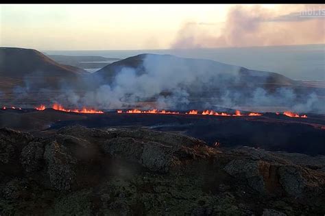 New Eruption Fissure Opened Up At Grindavík Iceland Monitor