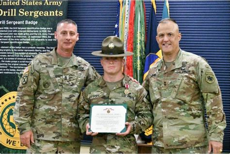 2022 Drill Sergeants Of The Year Take The Coveted Belts Article The