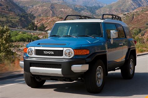 TOYOTA FJ Cruiser 2011 2012 2013 2014 2015 2016 Autoevolution