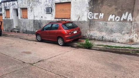 Chocaron Y Abandonaron Un Auto Con Las Llaves Puestas DIARIO LA CALLE