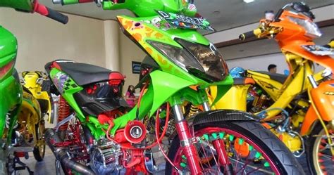 Top Gambar Modifikasi Motor Honda Repsol Blade Terkini Momodifku