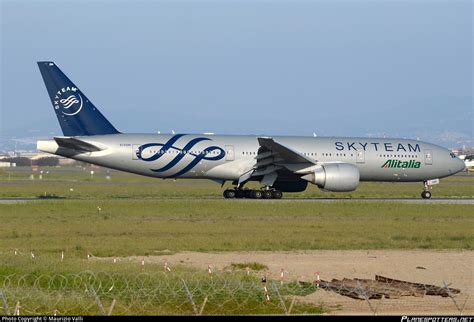 EI DDH Alitalia Boeing 777 243ER Photo By Maurizio Valli ID 747845