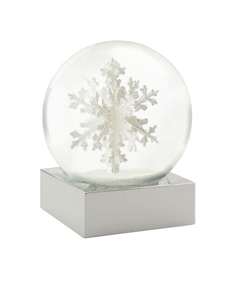 Magische Schneekugel Snow Globe Raum Concept Store