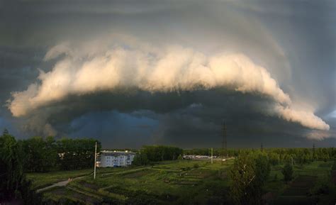 Supercell thunderstorms photographed around the world - Strange Sounds