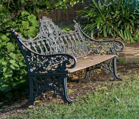 Victorian Cast Iron Garden Bench 146cm Length Decorative Garden Furniture Architectural