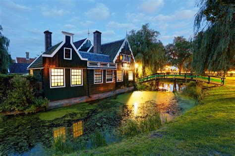 Zaanse Schans Holandia Puzzle Online