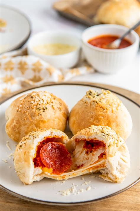 Pepperoni Pizza Bombs Easy Dinner Ideas