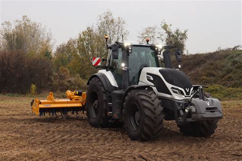 Nuova Valtra Serie Q L Evento In Campo Agrimeccanica AgroNotizie