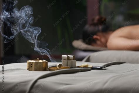 Stockfoto Moxibustion Treatment Traditional Chinese Medicine Tools For Acupuncture Points