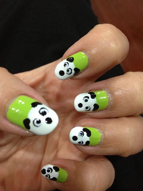 Panda Nailart