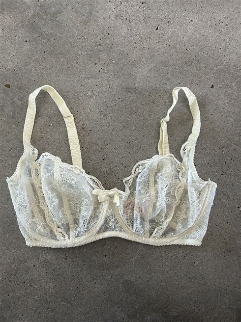 Agent Provocateur Ivory Lace Demi Bra Ruffle Sz 34E Gem