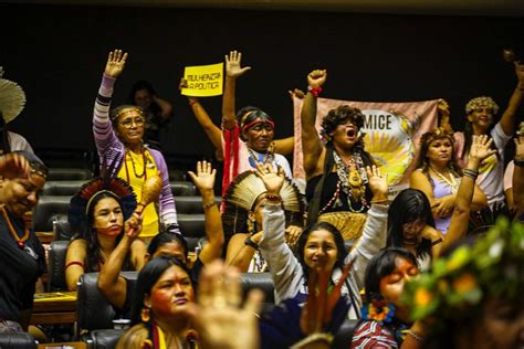 Ministra dos Povos Indígenas na III Marcha das Mulheres Indígenas