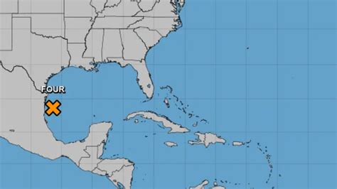 Posible ciclón tropical 4 se dirige a tierra sin peligro para Florida