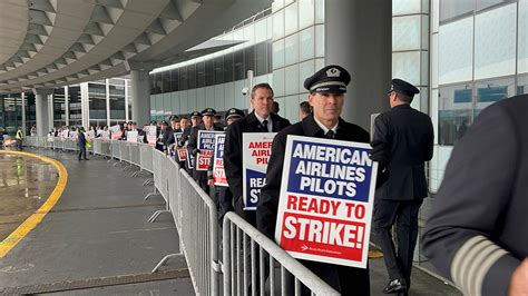 American Airlines Pilots Vote To Authorize Strike Amid Contract