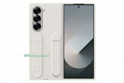 В сеть слили фотографии чехлов для новых складных флагманов Samsung ...