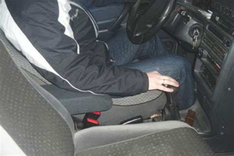 Создание и процесс монтажа подлокотника на ВАЗ 2114