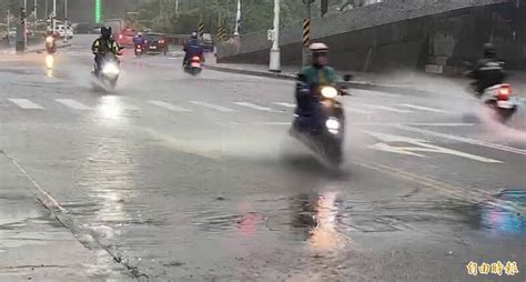 基隆瞬間大雨 路面積水 生活 自由時報電子報