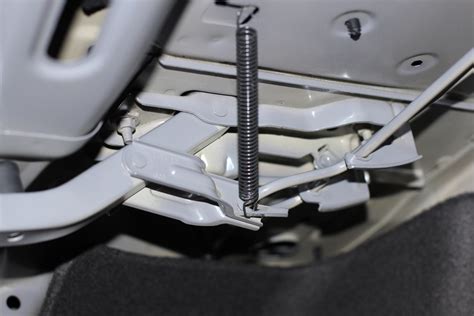 Пружинка в багажник — Chevrolet Aveo Sedan (2G), 1,6 л, 2012 года ...