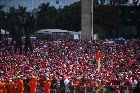 Cortejo Diverso Abre Alas Para A Terceira Posse De Lula Em Bras Lia