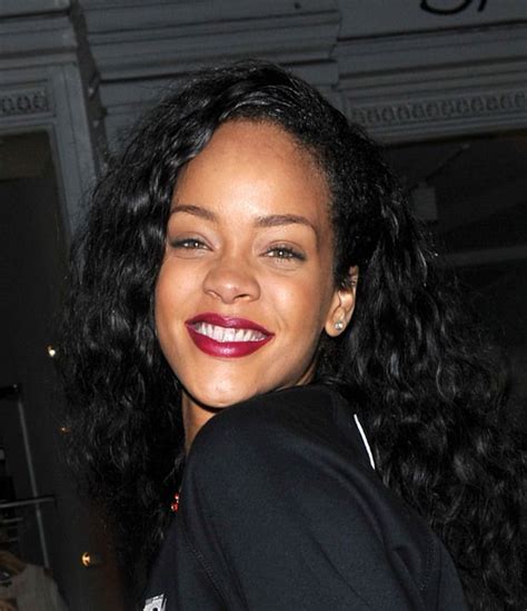 Fantastic Smile 😊 😀😍 Need To See That Smile Rihanna Fenty Beauty