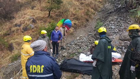 दर्दनाक हादसा गहरी खाई में गिरी मोटरसाइकिल उत्तरकाशी के युवक सहित दो