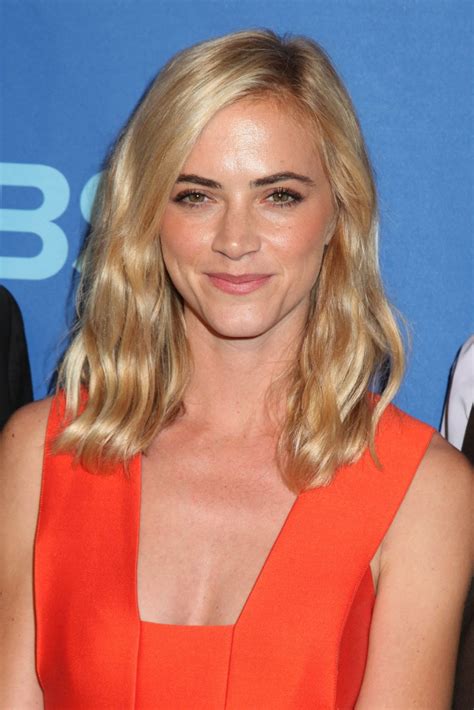 Biografía De Emily Wickersham Tvcinews