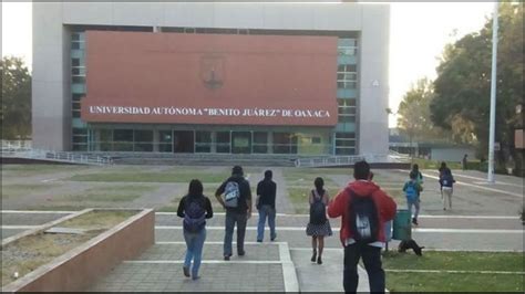 Regresan Estudiantes A Clases En Ciudad Universitaria Y Preparatorias