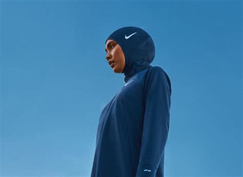 Hot Sexy Att Yusof Bikini Pics