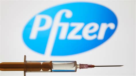 FDA Panel Votes in Favor of Pfizer, BioNTech COVID-19 Vaccine - MPR