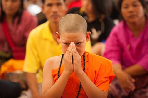 Buddhism People Praying