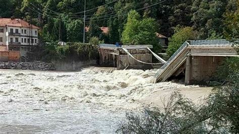 Crolla Il Ponte Sul Sesia Tra Romagnano E Gattinara