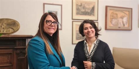 Terni La Presidente Della Provincia Laura Pernzza Incontra La